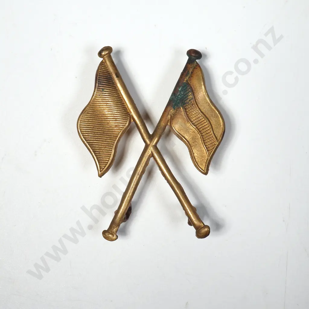 Assorted Lot of Military Badges Image 1++