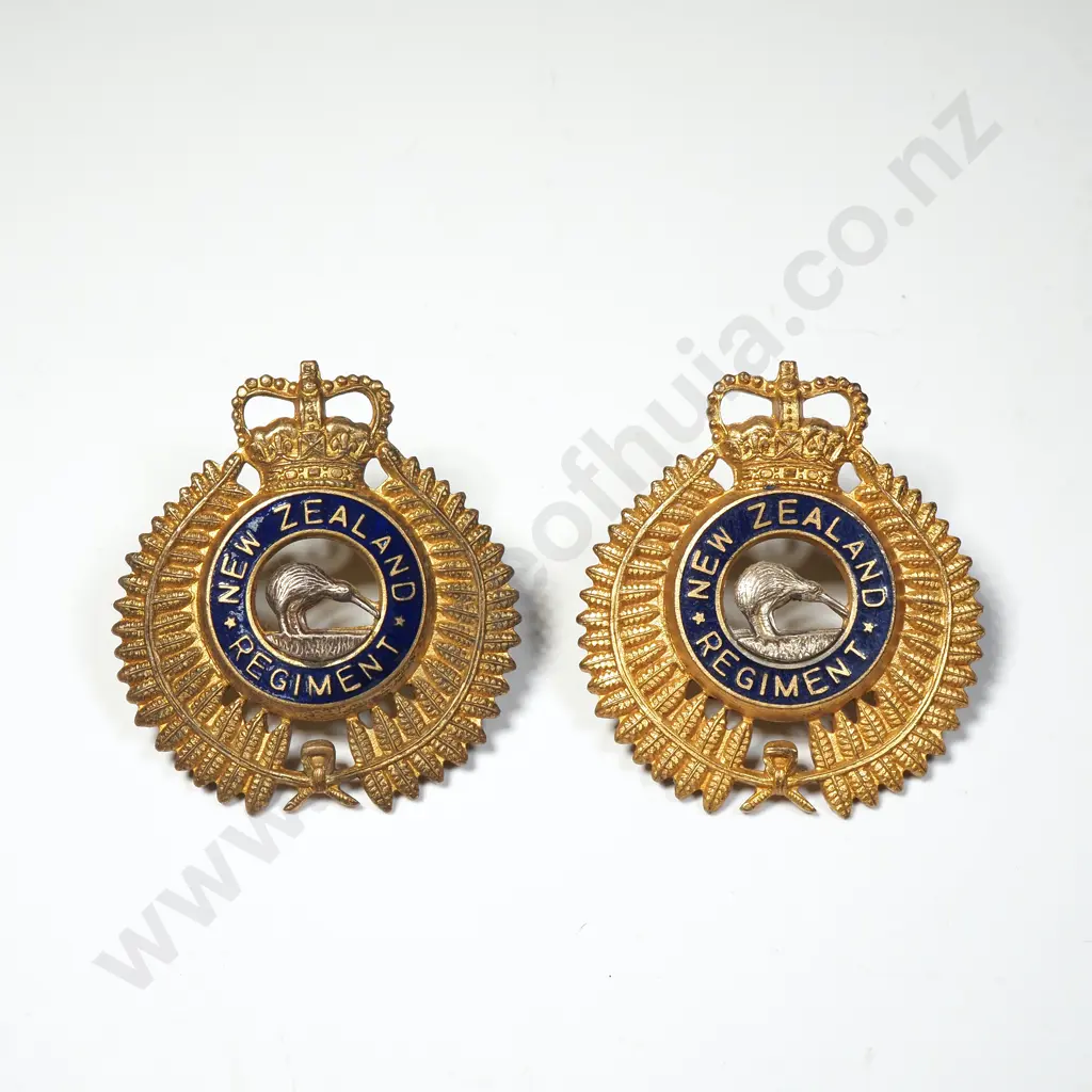 Pair of NZ Military Collar Badges Image 1++