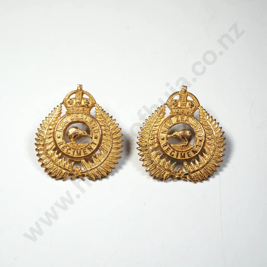 Pair of NZ Military Collar Badges Image 1++
