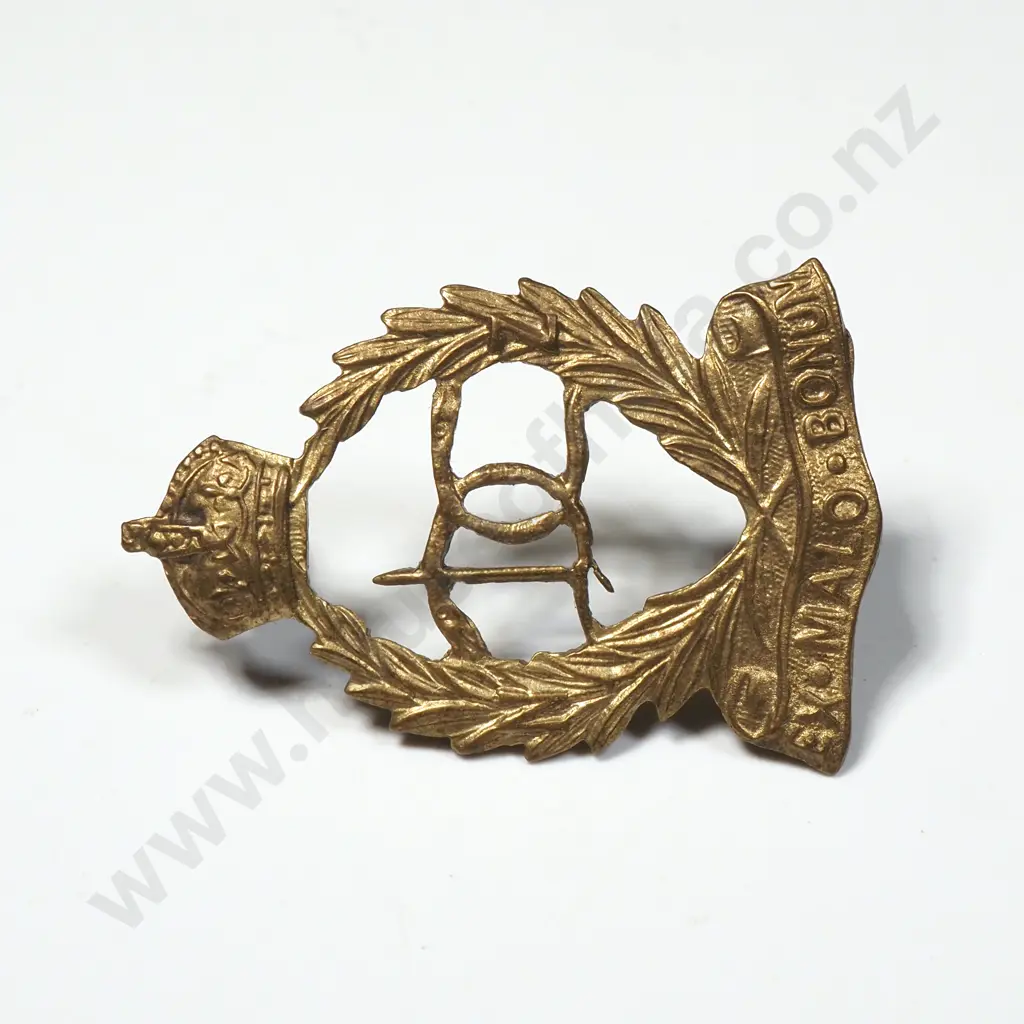 Assorted Lot of Military Badges Image 1++