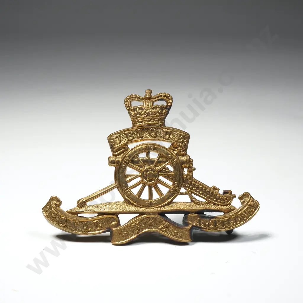 Assorted Lot of Military Badges Image 1++