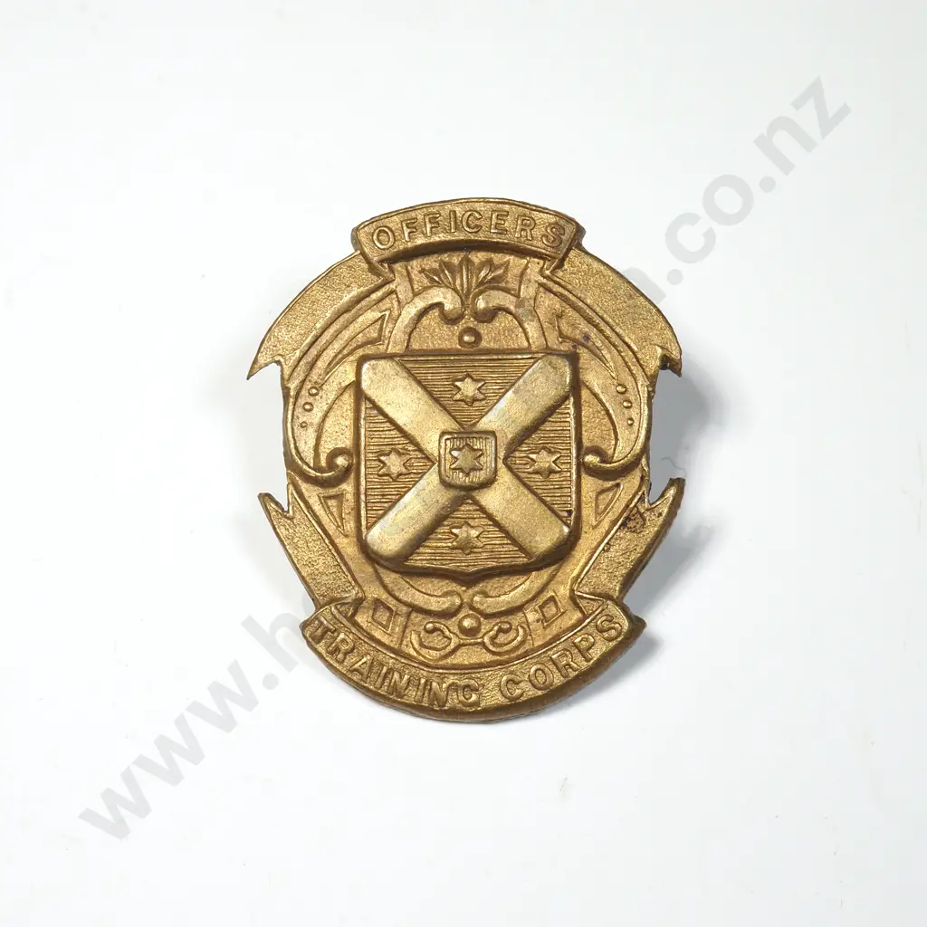 Assorted Lot of Military Badges Image 1++