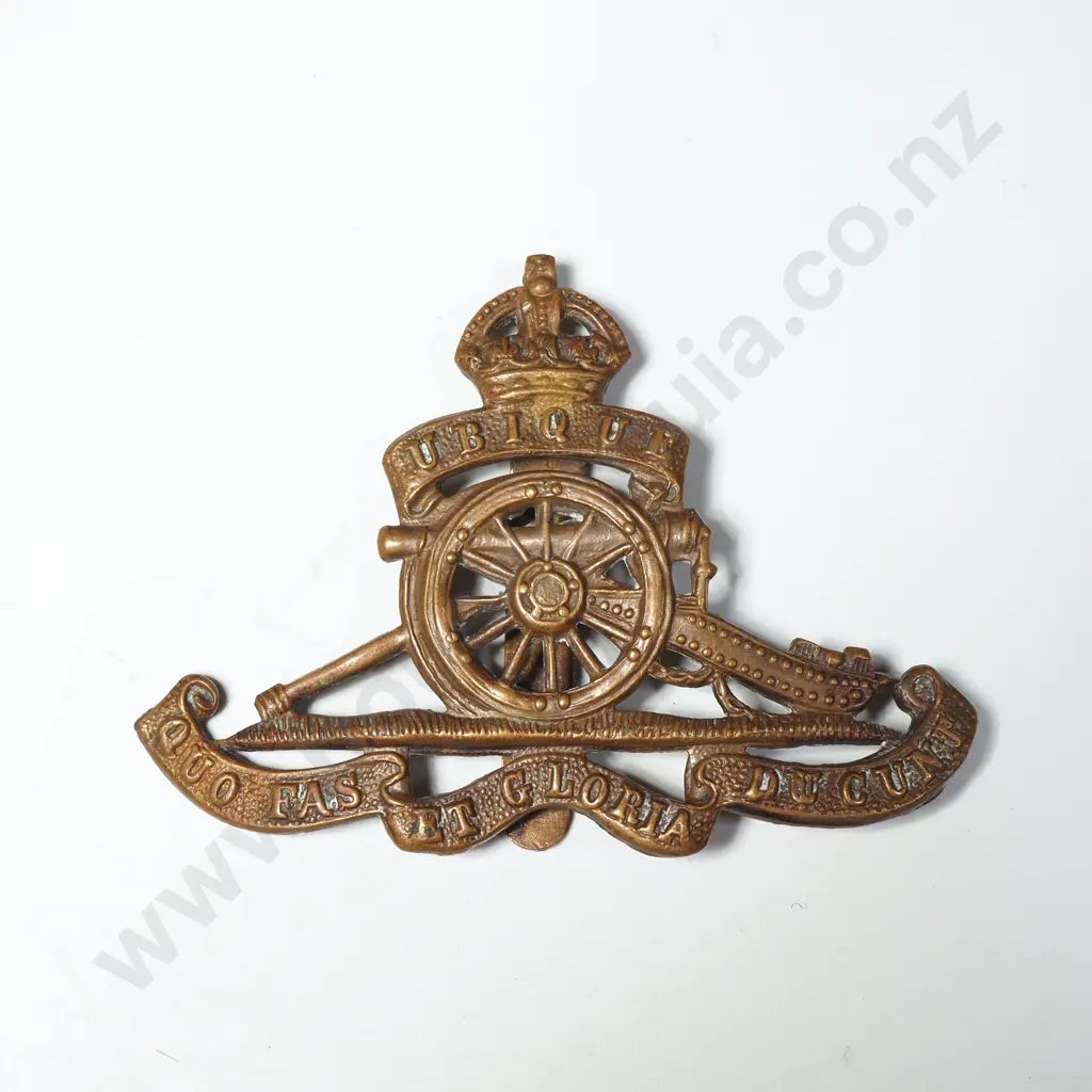 Assorted Lot of Military Badges Image 1++