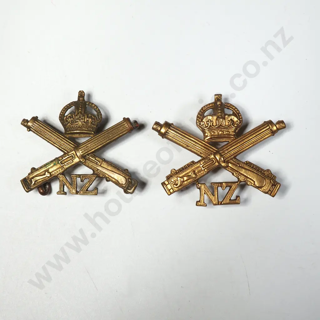 Pair of NZ Military Collar Badges Image 1++