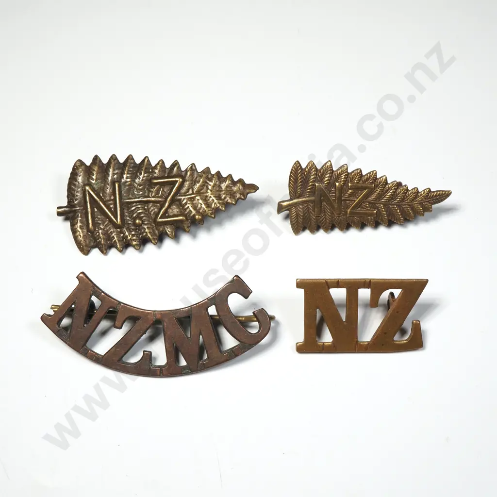 Assorted Lot of Military Badges Image 1++