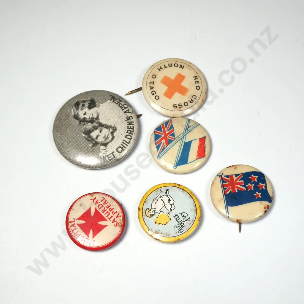 Assorted Patriotic Buttons  Image 1++