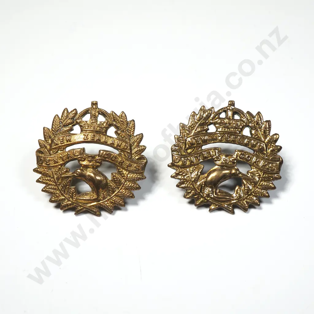 Pair of NZ Military Collar Badges Image 1++