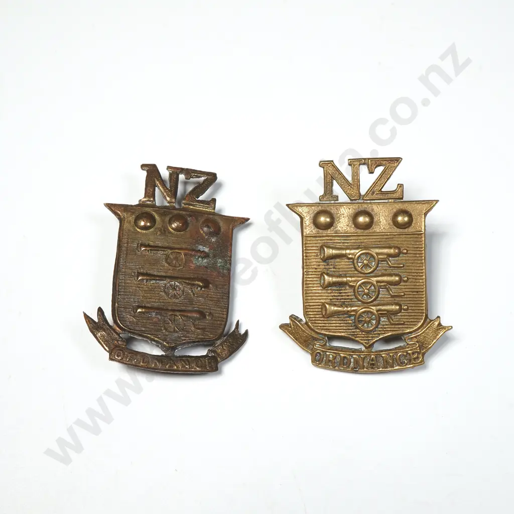 Pair of NZ Military Collar Badges Image 1++