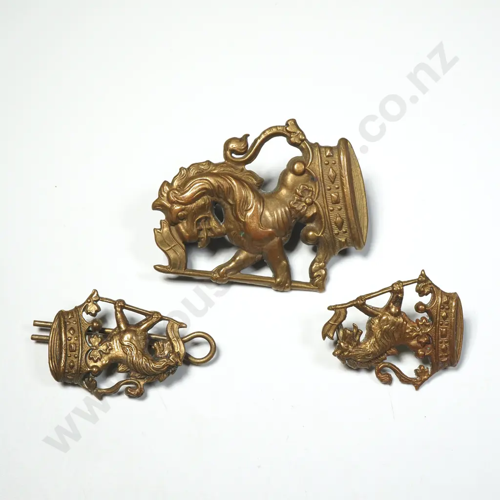 WW1 New Zealand Cap & Collar Badges Image 1++