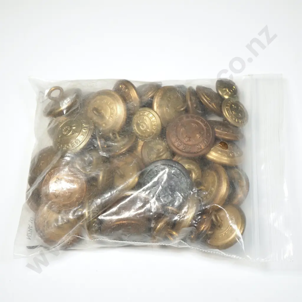Assorted Lot of Military Buttons  Image 1++