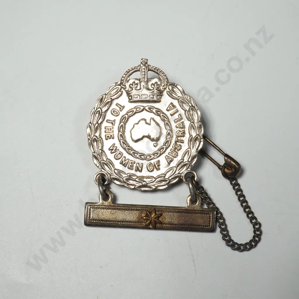 To the Women of Australia Badge One Star  - For losing an Immediate Relative in WW2  Image 1++