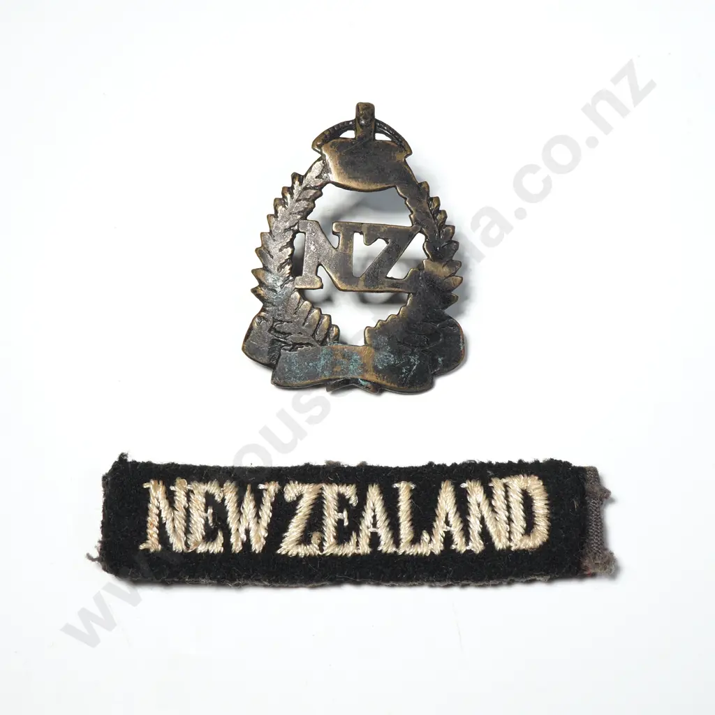 Two WW2 New Zealand Military Items Image 1++