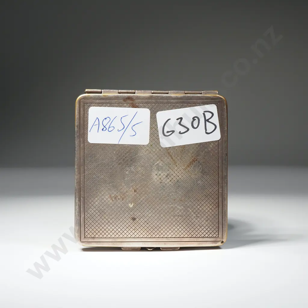 Cigeratte Case w 1939 German Emblem  Image 1++