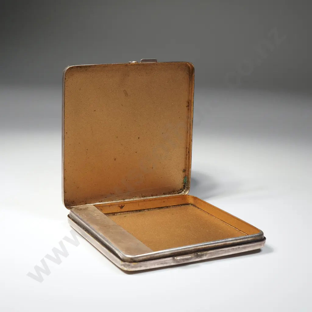 Cigeratte Case w 1939 German Emblem  Image 1++