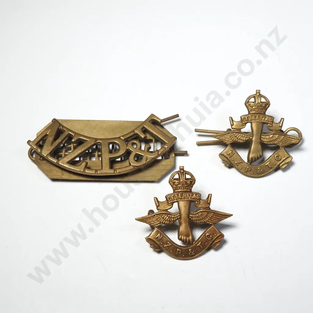 WW1 New Zealand Post & Telegraph Shoulder Title & Two Collar Badges Image 1++
