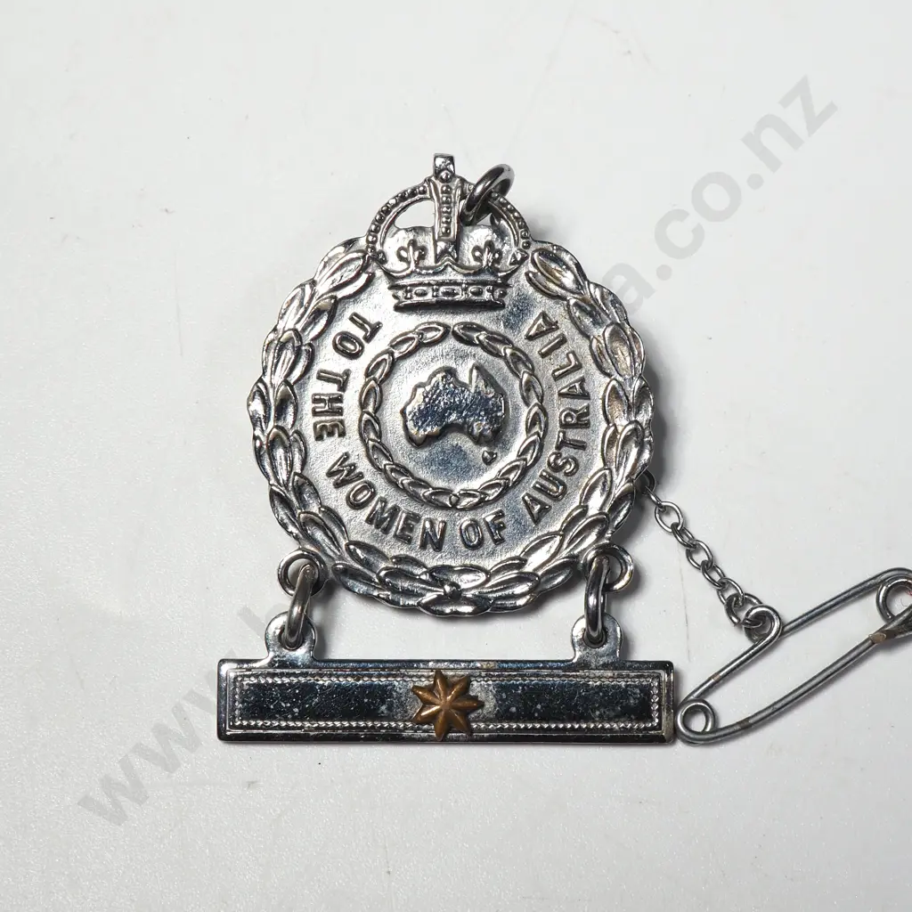 To the Women of Australia Badge One Star  - For losing an Immediate Relative in WW2  Image 1++