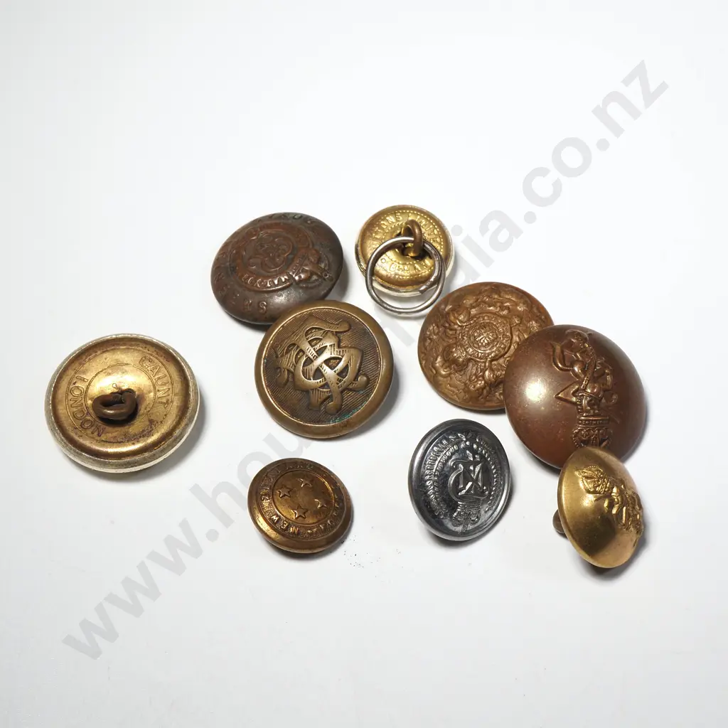 Assorted Lot of Military Buttons  Image 1++