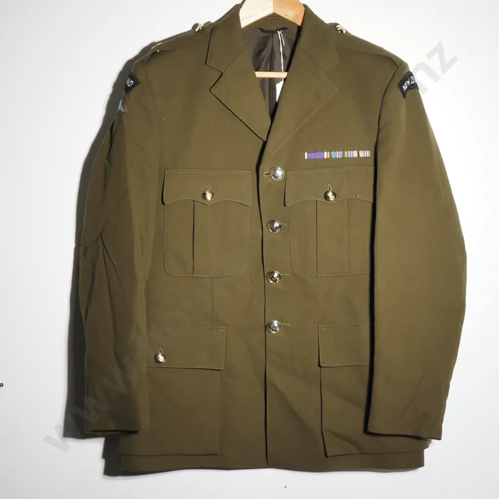 New Zealand Military Tunic w Assorted Buttons / Qualifications  Image 1++