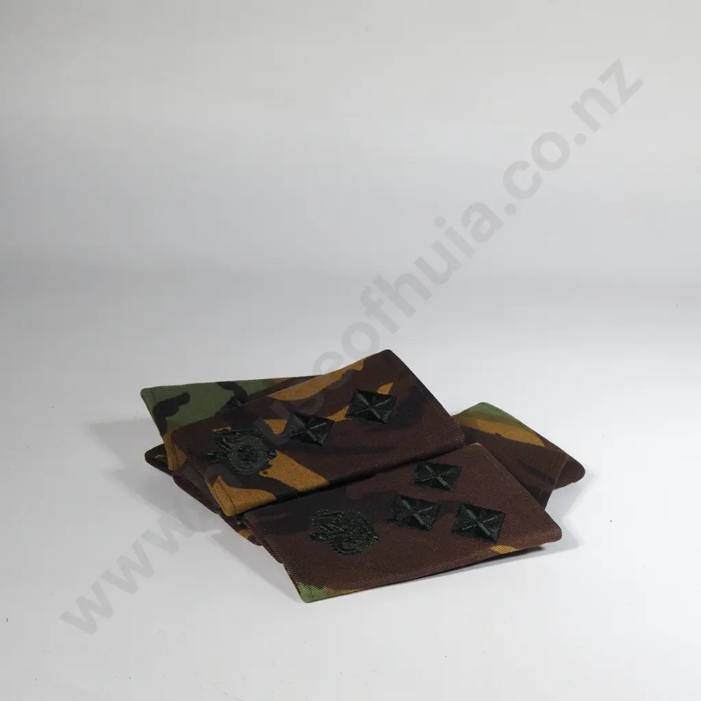 7 x NZ Army DPM Epaulettes Image 1++