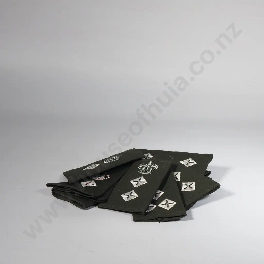 10 x NZ Army Khaki  Epaulettes Image 1++