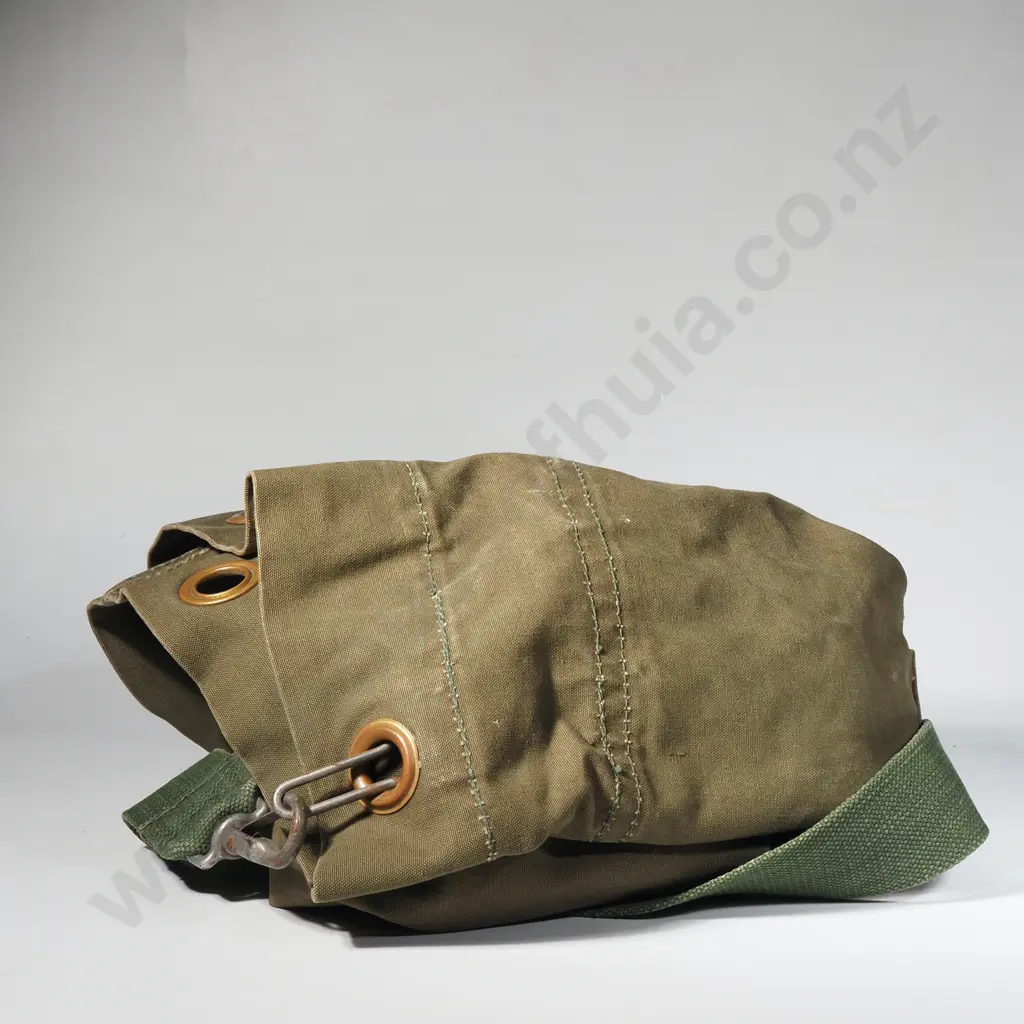 NZ Military Kit Bag Vietnam Period. Image 1++