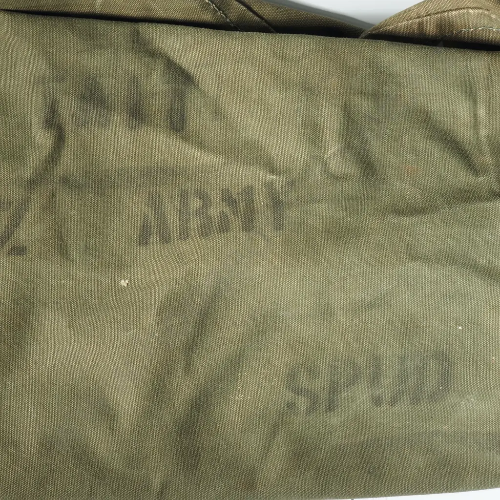 NZ Military Kit Bag Vietnam Period. Image 1++
