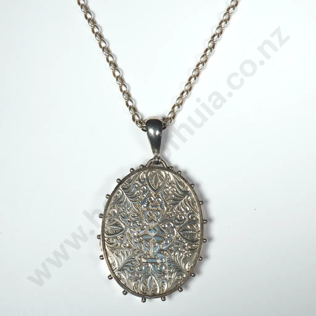 Large Antique Sterling Silver Hand Engraved Locket With Sterling Silver Chain Image 1++
