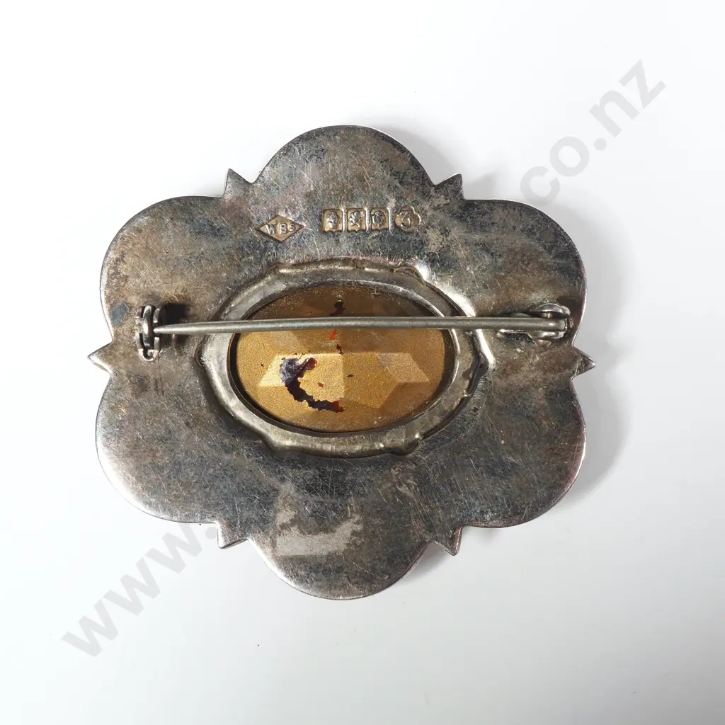 Vintage Scottish Lobed Silver & Agate Brooch Image 1++