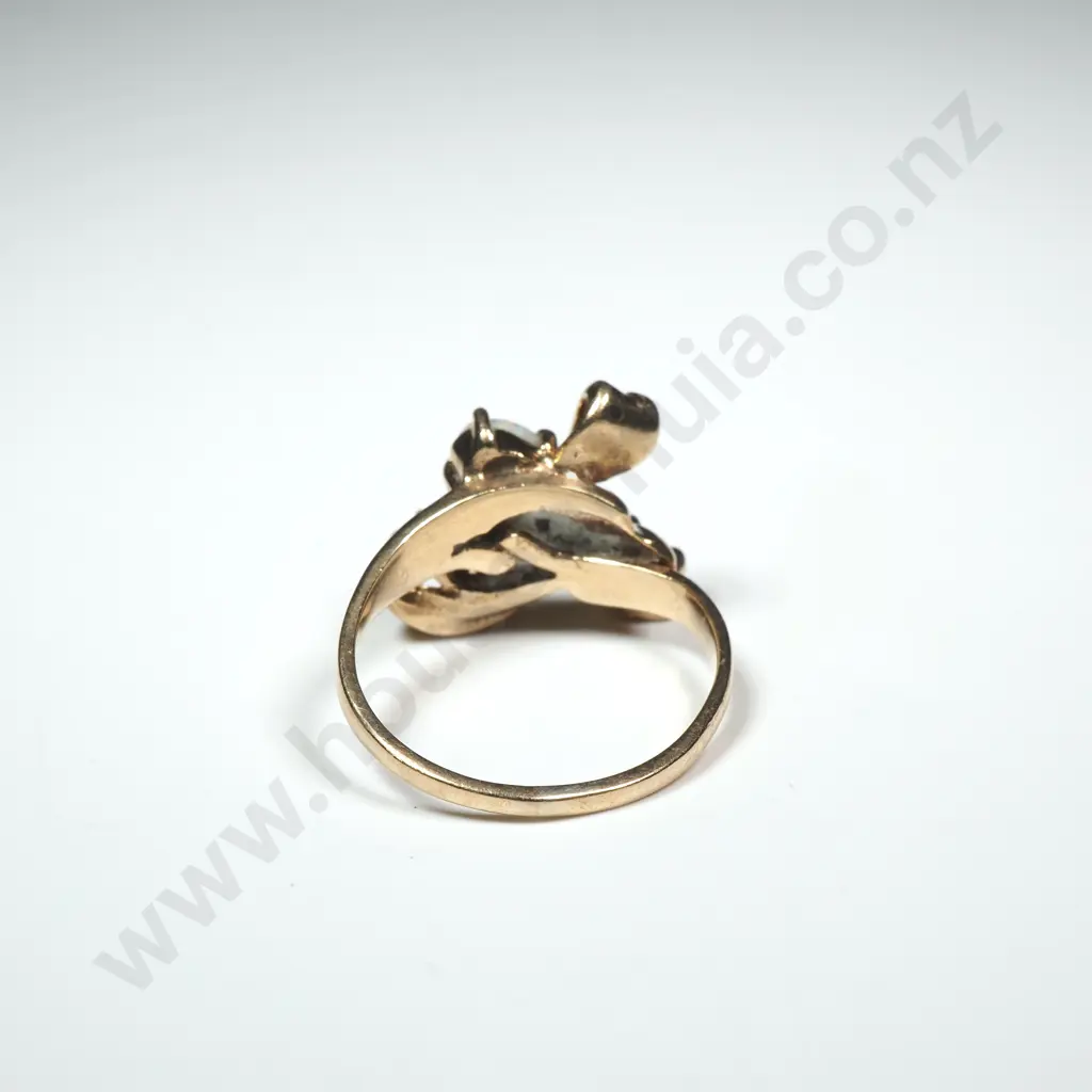 9ct Gold Three Opal Ring Image 1++