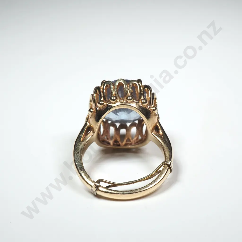 Vintage 9ct Gold Blue Stone ring Image 1++