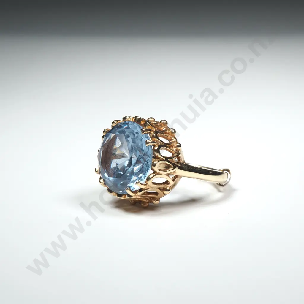 Vintage 9ct Gold Blue Stone ring Image 1++