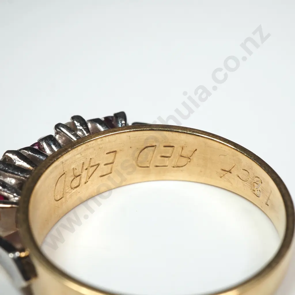 18ct Gold Diamond & Ruby Ring Image 1++