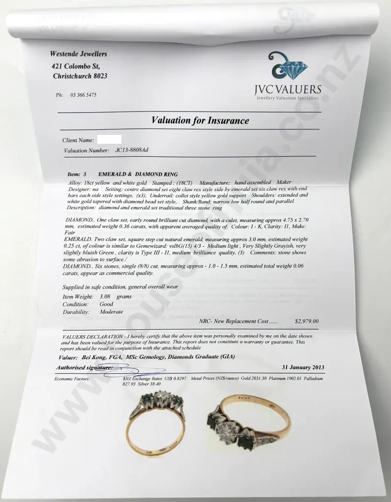 Vintage 18ct Gold Emerald Diamond Ring Image 1++