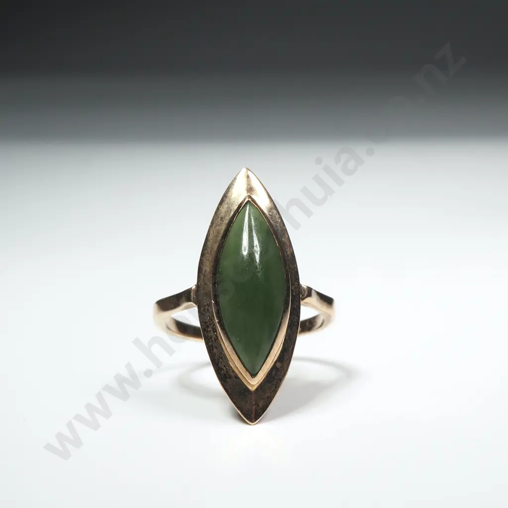 Vintage 9ct Gold Greenstone Ring Image 1++