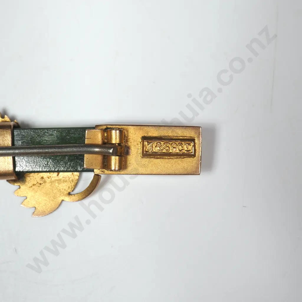 Colonial 9ct Gold Greenstone Fern Brooch Image 1++