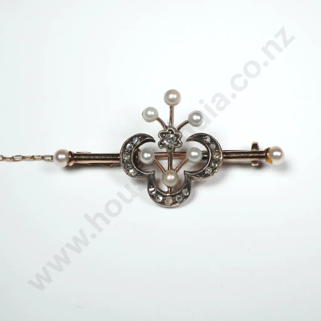 Stunning 9ct Gold Diamond & Pearl Brooch Image 1++