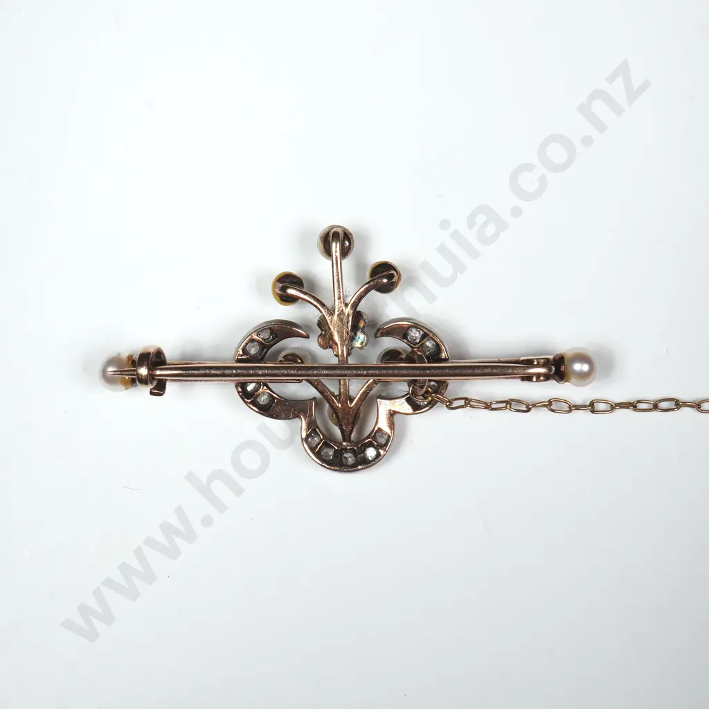Stunning 9ct Gold Diamond & Pearl Brooch Image 1++