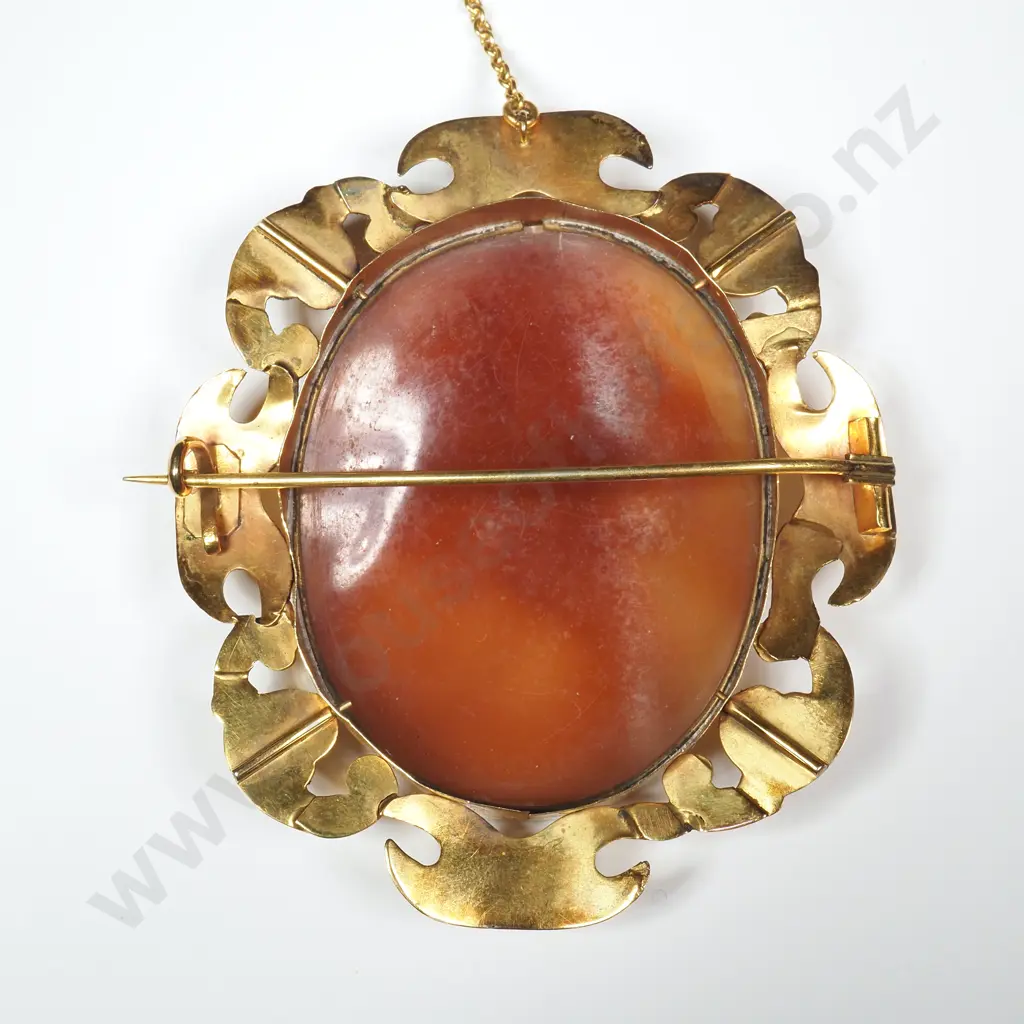 Antique 9ct Gold Cameo Brooch Image 1++