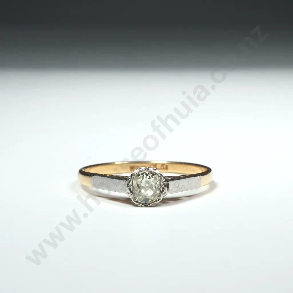 18ct Gold & Old Mine Cut Diamond Solitaire Ring Image 1++