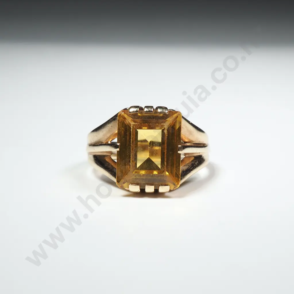 Vintage 9ct Gold Yellow Stone Ring Image 1++