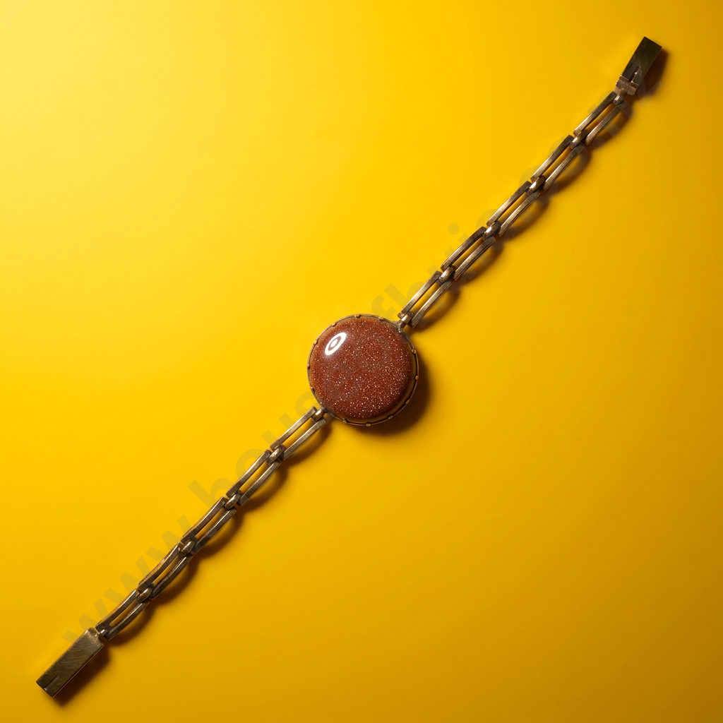 9ct Gold Bracelet w Central Set Goldstone Image 1++