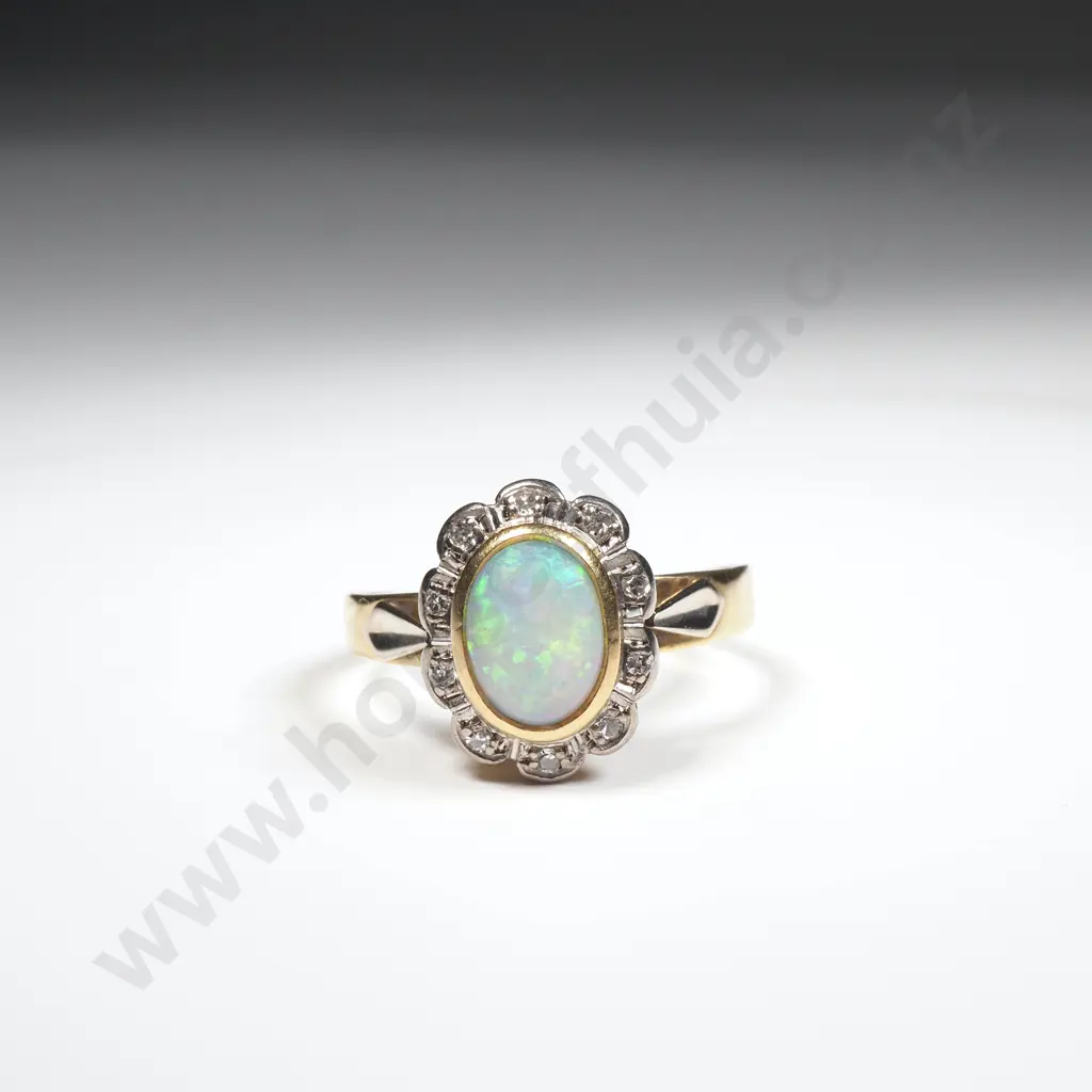 18ct Gold Diamond & Opal Ring Image 1++