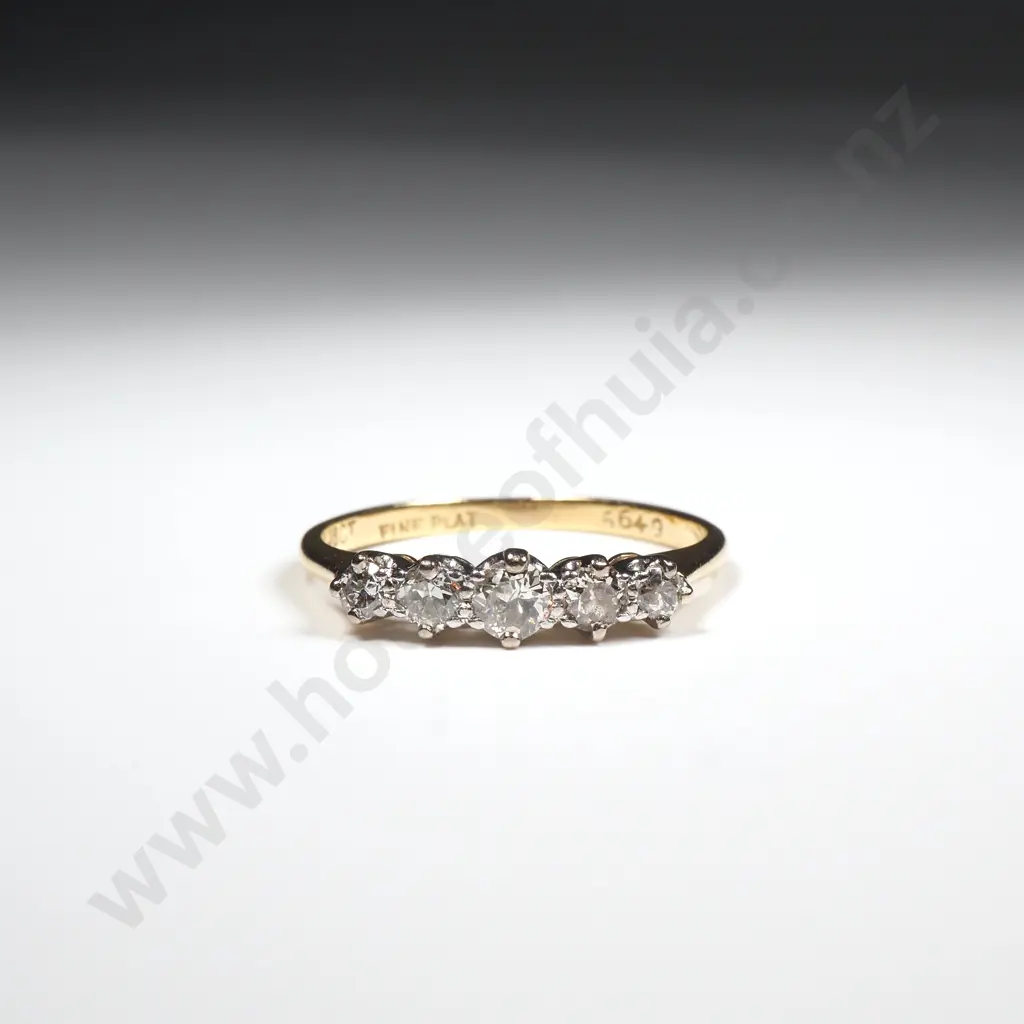 18ct Gold Five Diamond Ring Image 1++