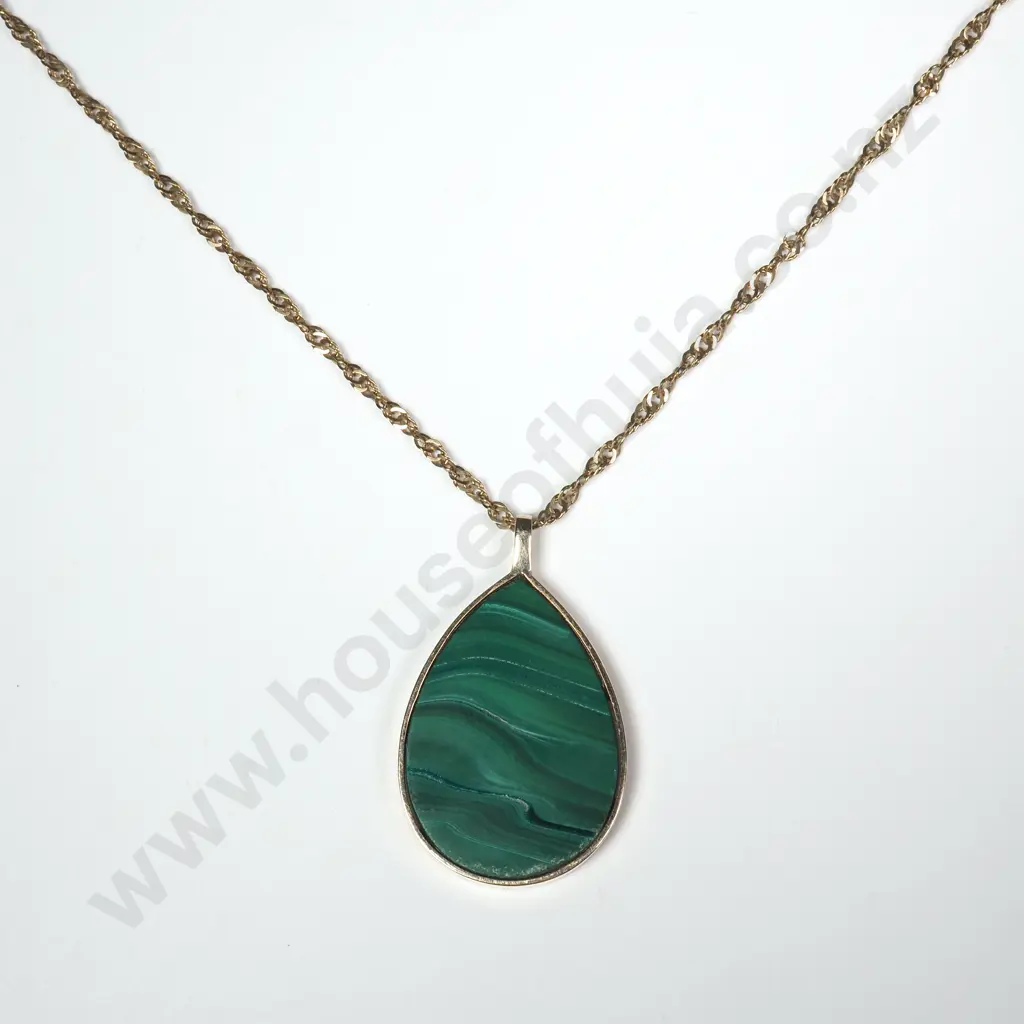 9ct Gold Malachite Pendant on 9ct Gold Twist Chain Image 1++