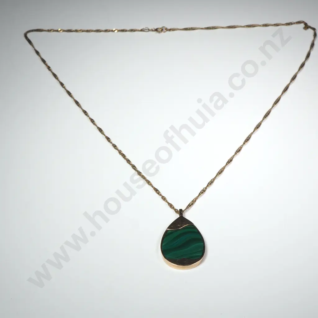 9ct Gold Malachite Pendant on 9ct Gold Twist Chain Image 1++