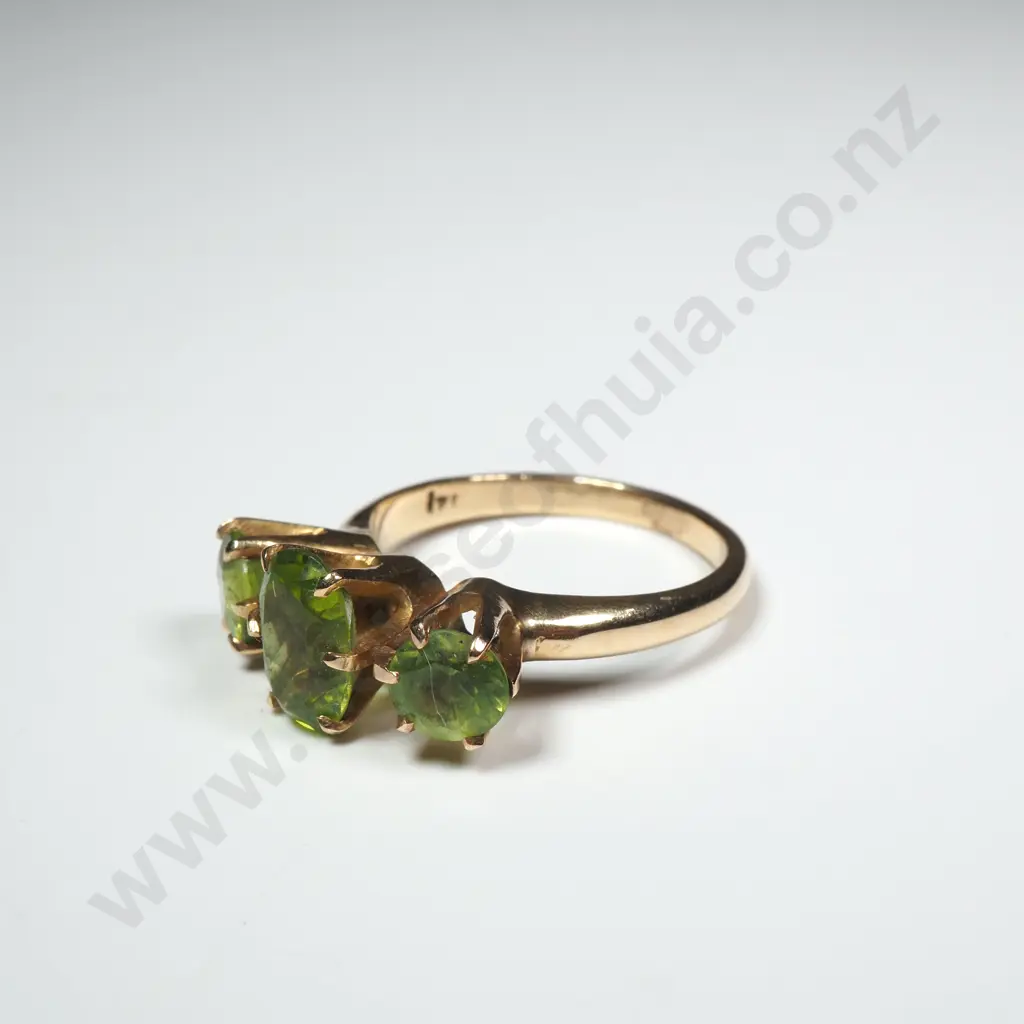 Vintage 14ct Gold Three Green Gem Ring Image 1++