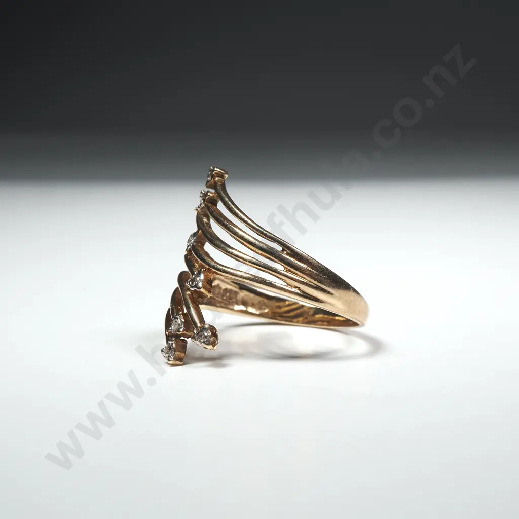 9ct Gold Spray Ring Image 1++