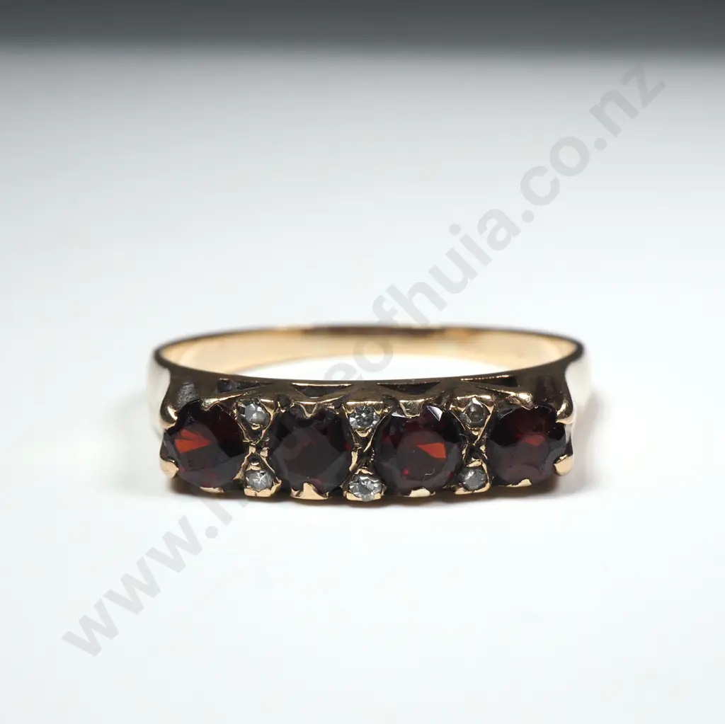 9ct Gold Four Garnet Ring Image 1++