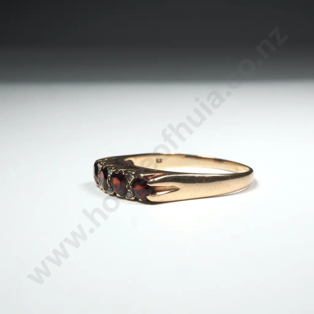 9ct Gold Four Garnet Ring Image 1++