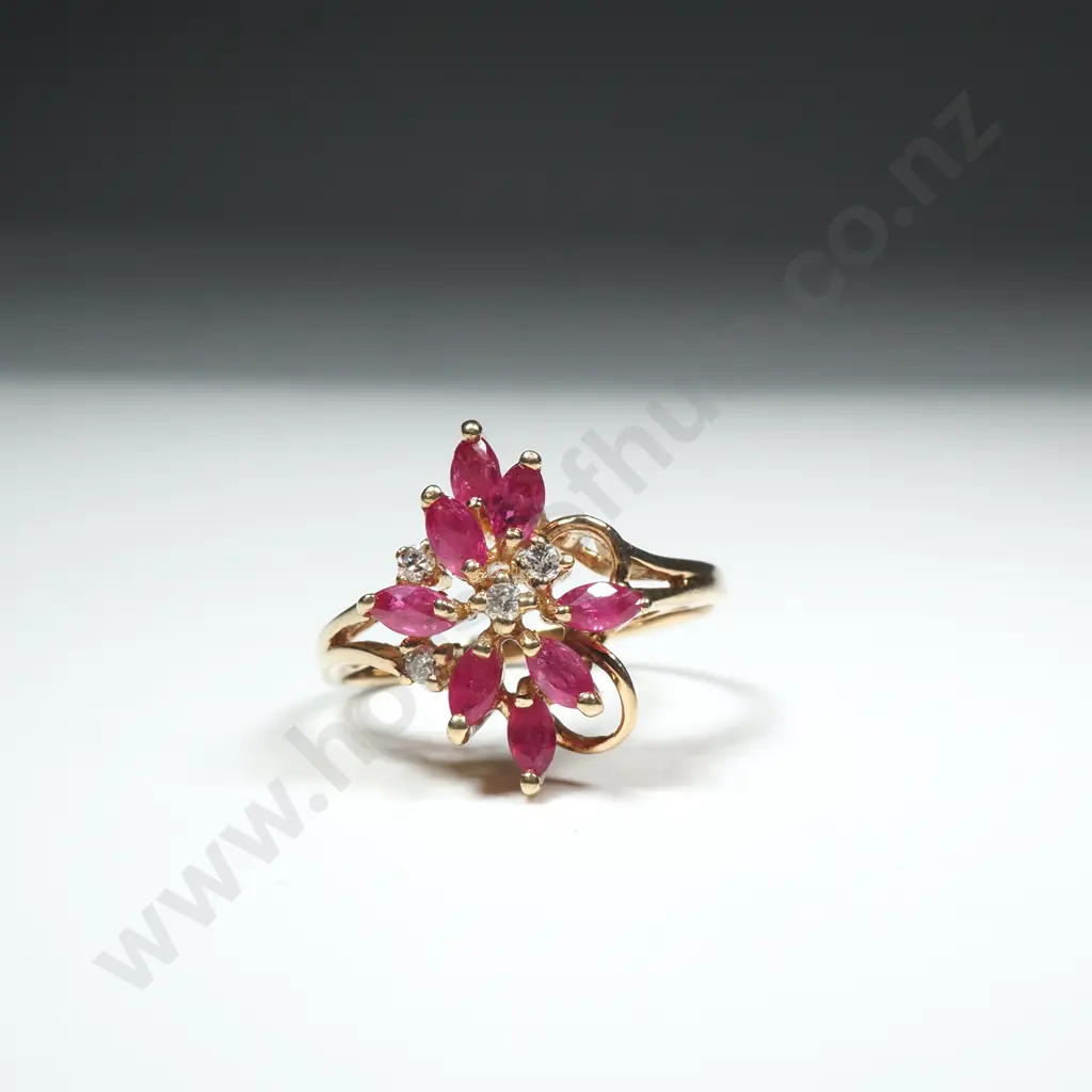 9ct Gold Red & White Gem Ring Image 1++